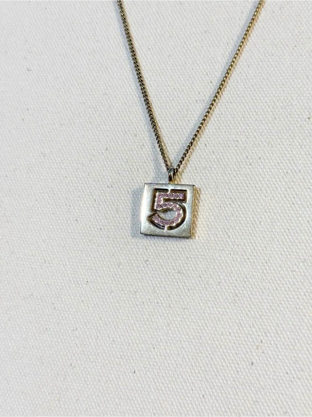 CHANEL vintage no